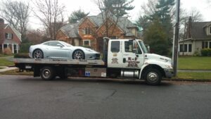 Flatbed service truck