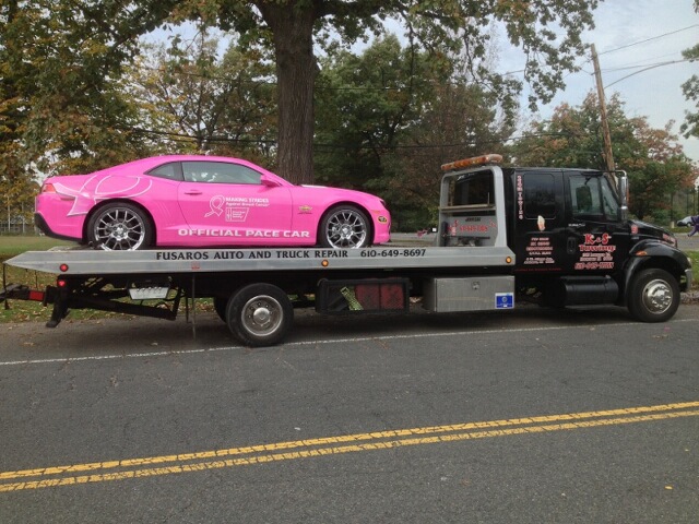 Flatbed service truck